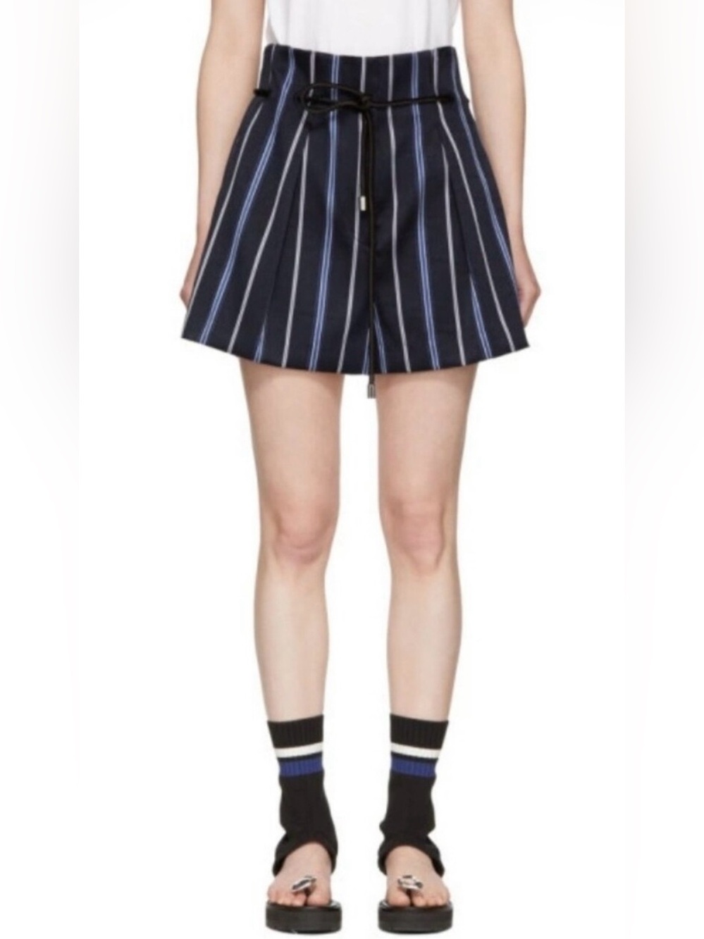 3.1 Phillip Lim Blue StripedJacquard Shorts size 2. Pockets. Versatile